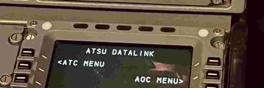 Airplane Connectivity: ACARS vs CPDLC